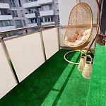 Miodowy Apartament Z Balkonem, Hustawka, Garazem I Faktura